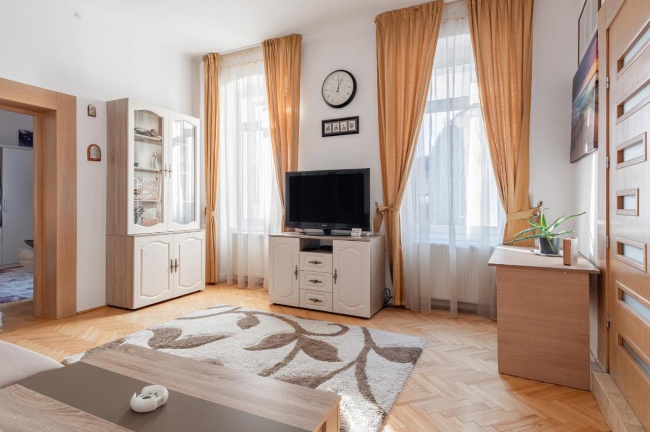 Brasov Centrul Vechi - 67Sqm - 2Min To Counsel Square Daire Dış mekan fotoğraf