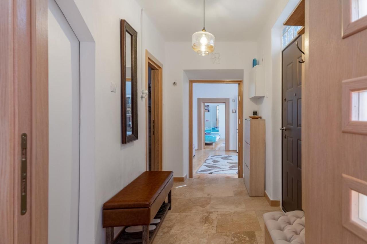 Brasov Centrul Vechi - 67Sqm - 2Min To Counsel Square Daire Dış mekan fotoğraf