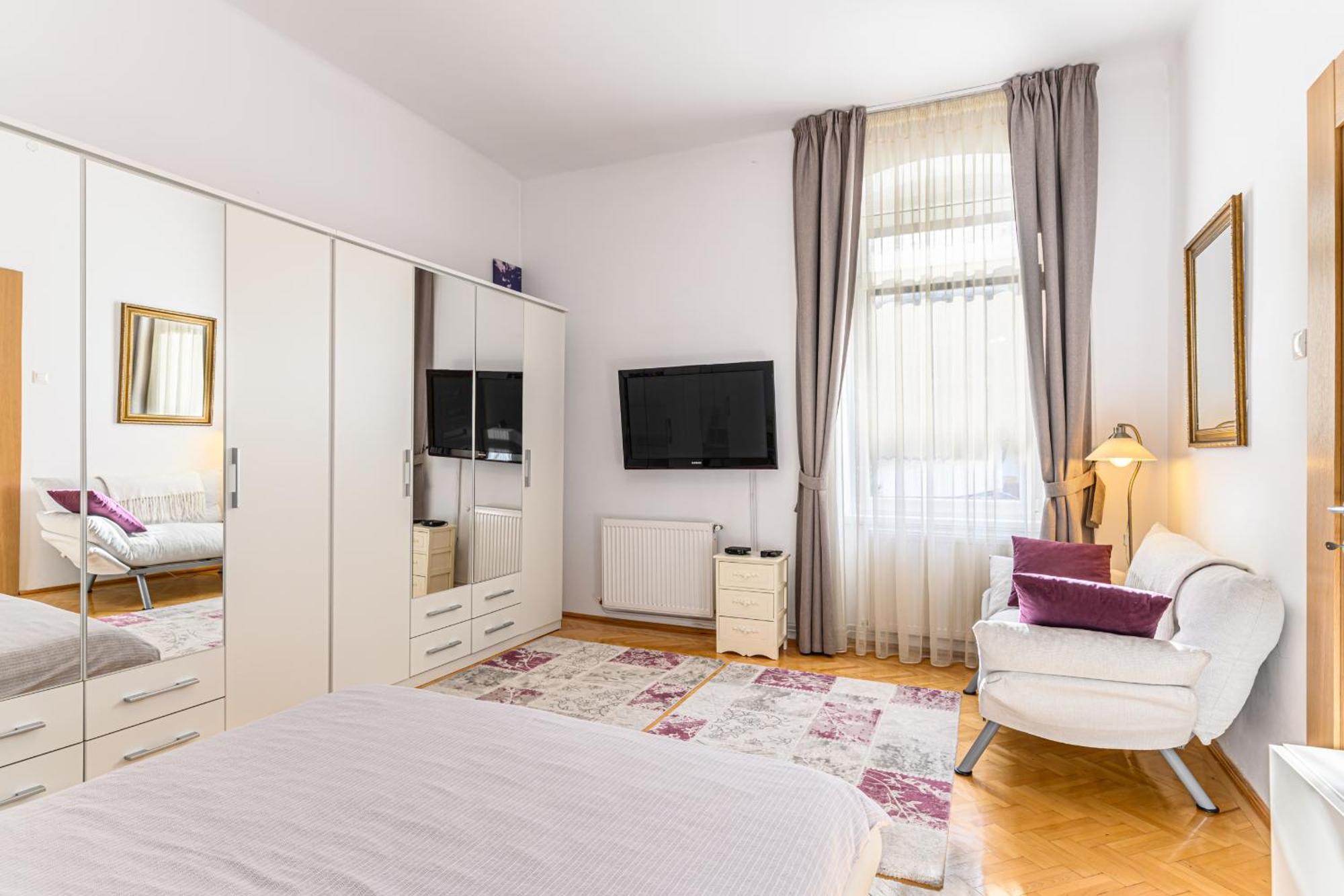 Brasov Centrul Vechi - 67Sqm - 2Min To Counsel Square Daire Dış mekan fotoğraf